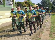 Jaga Kebugaran, Personel Koramil 02/Pondok Gede Gelar Olahraga dan Jalan Santai di GOR Mini Jatiwaringin