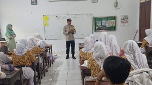 Polsek Metro Gambir Gelar Penyuluhan dan Deklarasi Anti Tawuran di SMA YIPPI Jakarta Pusat