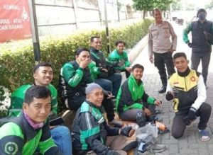 Patroli Dialogis Ke Komunitas Ojek Online Kapolsebsektor Rawasari Ajak Tetap Jaga Kerukunan Jelang Pilkada