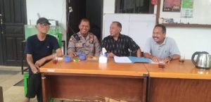 Kapolsubsektor Cempaka Putih Barat Cooling System Ke Ketua Rw Menjelang Pilkada DKI Jakarta.