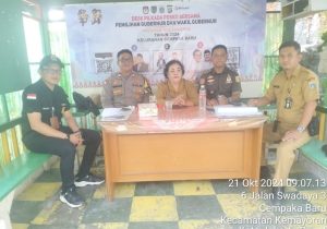 Bhabinkamtibmas Kelurahan Cempaka Baru Melaksanakan Kegiatan Sambang dialogis dan Monitoring pos Pemilukada.