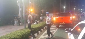 Patroli Tiga Pilar Menteng Himbauan Di Kawasan Bundaran HI Untuk Ciptakan Pilkada Aman Dan Damai