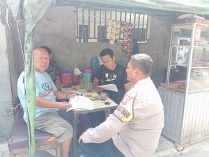 Tingkatan Kamtibmas di wilayahnya, Bhabinkamtibmas Kebon kelapa kunjungi warga Jl. Batu ceper