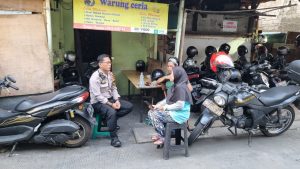 Bhabinkamtibmas Karet Tengsin Patroli Dialogis Siang Hari Dan Sambang Warga RT 14/09 Sampaikan Pilkada Damai