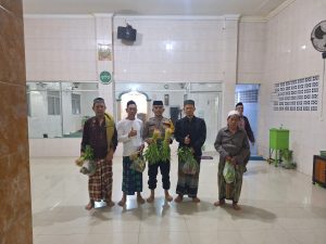“Panen Subuh” Inovasi Polsek Metro Penjaringan Dorong Masyarkat Sholat Subuh Berjamaah
