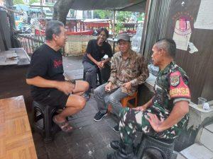 Jelang Pilkada Bhabinkamtibmas Dan Babinsa Kebon Kacang Patroli Dialogis RW 07 Sampaikan Pilkada Damai Kepada Ketua RW