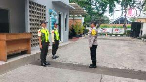 Bhabinkamtibmas Johar Baru Sambang dan Imbau Petugas Security Pergudangan Kemenkes RI