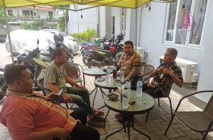 Bhabinkamtibmas Petamburan Patroli Dialogis Dan Sampaikan Pilkada Damai Ke Ketua RT 02/07 Dan Warga