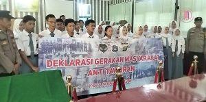 Kanit Binmas Kunjungi SMKN 16 Jakarta Lakukan Sosialisasi dan Deklarasi Anti Tawuran