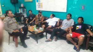 Sambang RW Malam Hari, Bhabinkamtibmas Johar Baru, Ajak Ketua RT dan Warga Tingkatkan Keamanan Wilayah dan Cegah Tawuran