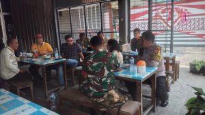 Bhabinkamtibmas Kelurahan Gunung Sahari Selatan Melaksanakan Kegiatan Patroli dan Sambang Dialogis