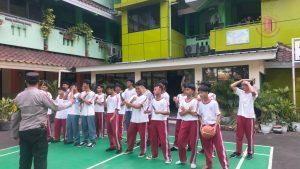Cegah Tawuran Antar Pelajar, Polsek Johar Baru Berikan Penyuluhan dan Edukasi Siswa-Siswi SMK Negeri 31 Jakarta