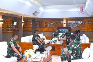 Irkostrad Mayjen TNI Choirul Anam Kunjungan ke Brigif 9/DY/2 Kostrad di Jember