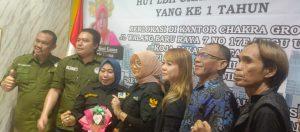 Santunan Kepada Sejumlah Anak Yatim Warnai HUT Ulang Tahun Habibah Binti Ganna, Serta Media Chkaranews.com dan LBH Chakra Bersatu