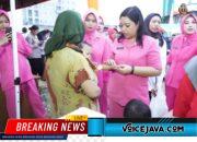 Bhayangkari Metro Jakpus Salurkan Bantuan dan Trauma Healing untuk Korban Kebakaran Pasar Jiung