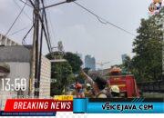 Gerak Cepat Bhabinkamtibmas Gondangdia, Kabel Listrik Terbakar di Jalan Sam Ratulangi Segera Ditangani