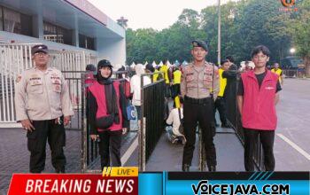 Personel Gabungan Laksanakan Pelayanan dan Pengamanan Pertandingan Indonesia vs Oman di Zona 3 SUGBK