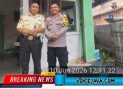 Patroli Dialogis di Kantor ESDM, Bhabinkamtibmas Pegangsaan Ajak Security Tingkatkan Kewaspadaan