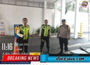 Patroli Gedung Wisma Nusantara, Bhabinkamtibmas Gondangdia Ajak Security Tingkatkan Kewaspadaan