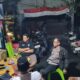 Sambangi Warga Dini Hari, Bhabinkamtibmas Karet Tengsin Perkuat Koordinasi Kamtibmas